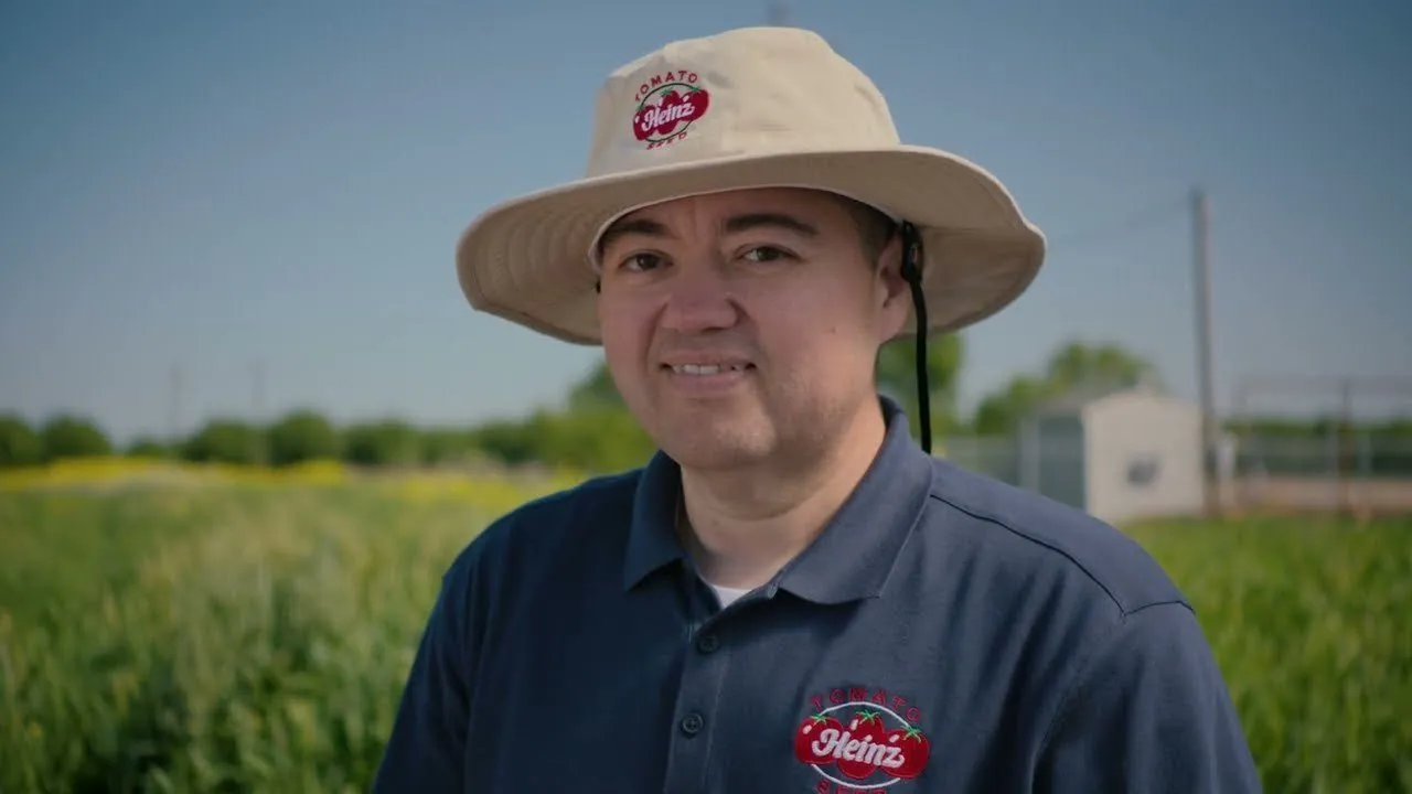 A grower, in his Heinz hat.